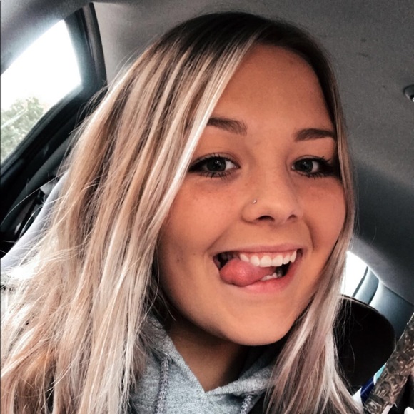 Meet your Posher, Riley - Picture 1 of 1